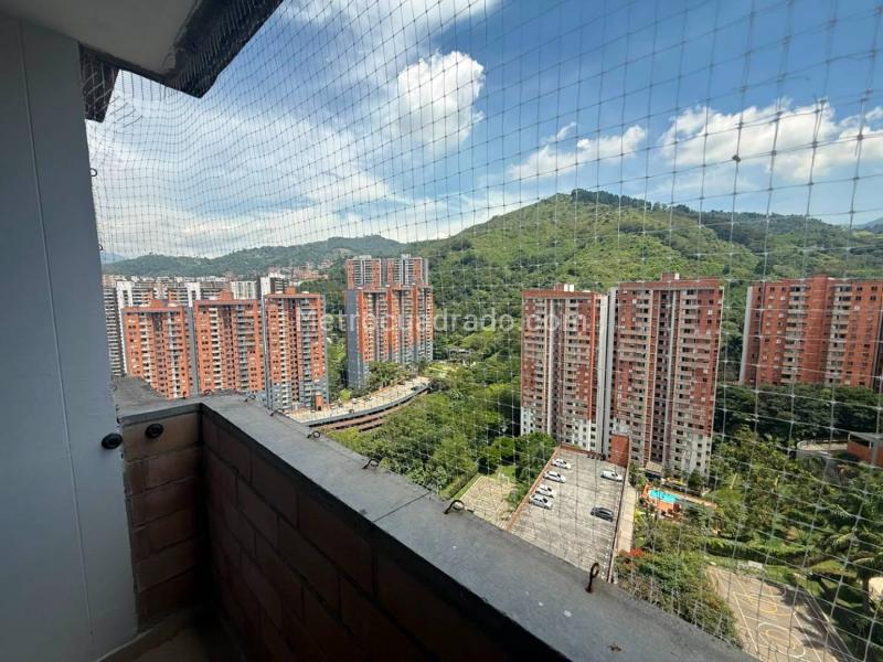 Apartamento en Arriendo, Loma De Los Bernal, Medellín - Widok 5