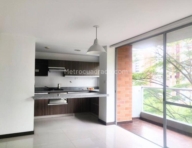 3BR Apartment in Loma Del Esmeraldal (110 m²) - 2