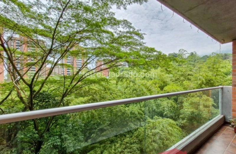 3BR Apartment in Loma Del Esmeraldal (110 m²) - 3