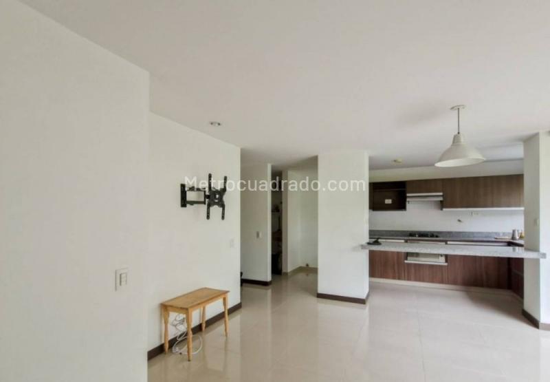 3BR Apartment in Loma Del Esmeraldal (110 m²) - 4