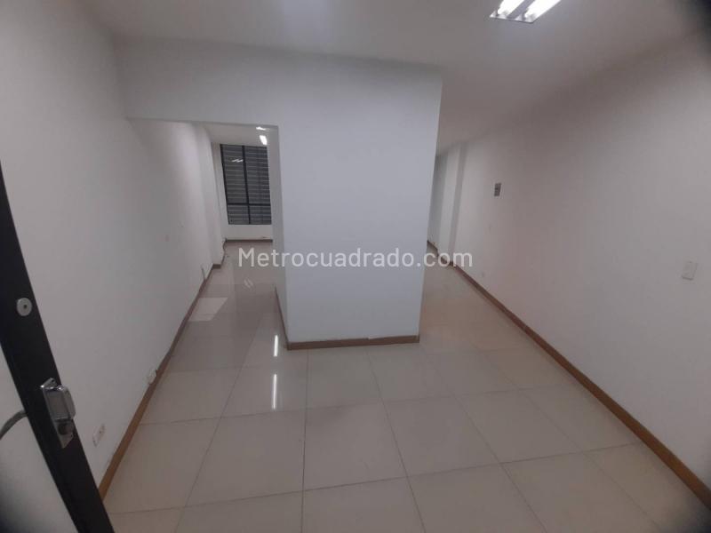 Local Comercial en Arriendo, Milla De Oro, Medellín - Vista 3