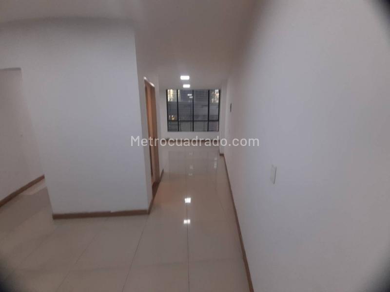 Local Comercial en Arriendo, Milla De Oro, Medellín - Vista 4