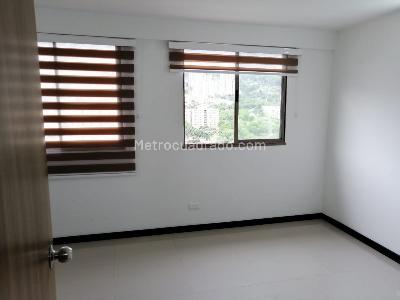 Apartamento de 2 alcobas en venta en Niquia, Bello, 58 m² · foto 7 de 19