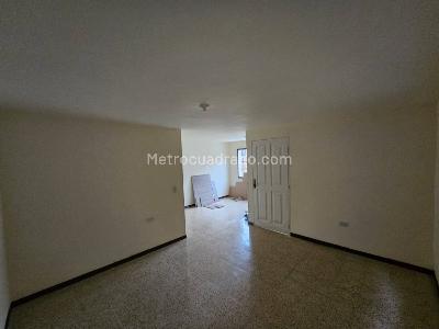 Apartamento en arriendo en Belen Los Molinos, Medellín · foto 2 de 20