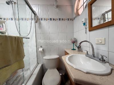Apartamento de 4 alcobas en arriendo en Loma Del Inidio, Medellín, 120 m² · foto 10 de 13