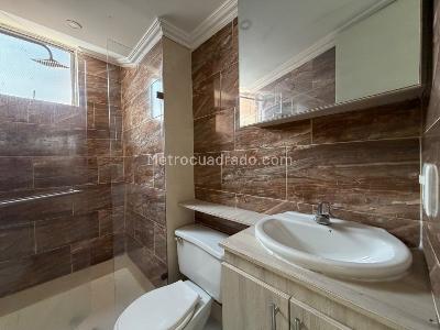 Apartamento de 4 alcobas en arriendo en Loma Del Inidio, Medellín, 100 m² · foto 5 de 14