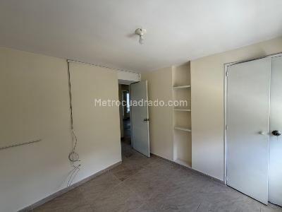 Apartamento de 4 alcobas en arriendo en Loma Del Inidio, Medellín, 100 m² · foto 9 de 14