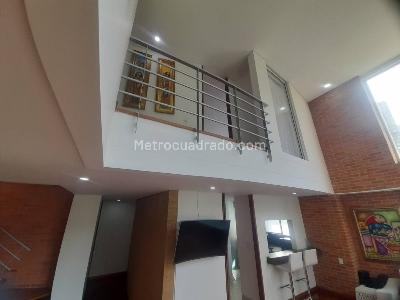 Apartamento de 3 alcobas en venta en Los Naranjos, Medellín, 141 m² · foto 2 de 20