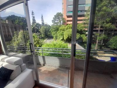 Apartamento de 3 alcobas en venta en Los Naranjos, Medellín, 141 m² · foto 3 de 20