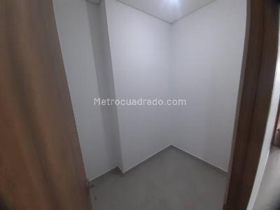 Apartamento de 3 alcobas en venta en Los Naranjos, Medellín, 141 m² · foto 17 de 20
