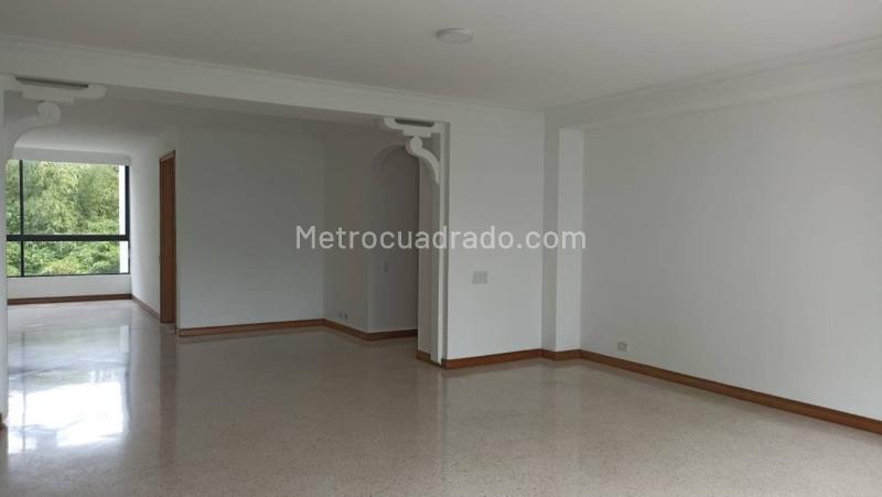 Piso – Medellín, La Florida, El Poblado - Más