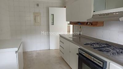 Apartamento de 3 alcobas en venta en La Florida, Medellín, 195 m² · foto 12 de 20