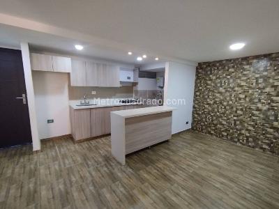 Apartamento de 3 alcobas en venta en Guasimalito, Bello, 54 m² · foto 2 de 17