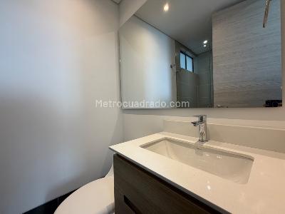Apartamento de 2 alcobas en arriendo en El Tesoro, Medellín, 87 m² · foto 11 de 16