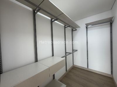 Apartamento de 2 alcobas en arriendo en El Tesoro, Medellín, 87 m² · foto 14 de 16