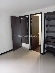 Apartamento de 3 alcobas en venta en Niquia, Bello, 76 m² · foto 5 de 17