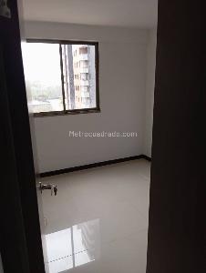 Apartamento de 3 alcobas en venta en Niquia, Bello, 76 m² · foto 6 de 17