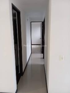 Apartamento de 3 alcobas en venta en Niquia, Bello, 76 m² · foto 9 de 17