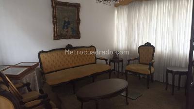 Casa de 4 alcobas en venta en Simon Bolivar, Medellín, 432 m² · foto 2 de 18