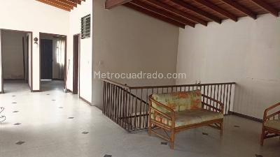 Casa de 4 alcobas en venta en Simon Bolivar, Medellín, 432 m² · foto 9 de 18