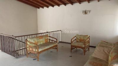 Casa de 4 alcobas en venta en Simon Bolivar, Medellín, 432 m² · foto 10 de 18