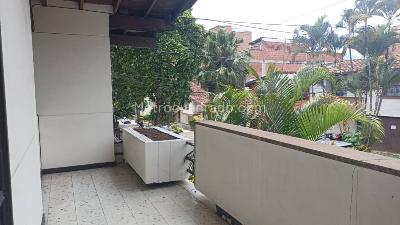 Casa de 4 alcobas en venta en Simon Bolivar, Medellín, 432 m² · foto 11 de 18