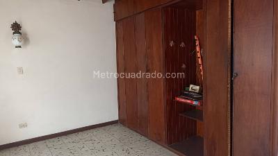 Casa de 4 alcobas en venta en Simon Bolivar, Medellín, 432 m² · foto 15 de 18