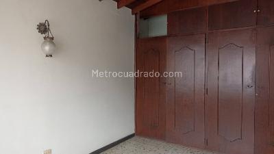 Casa de 4 alcobas en venta en Simon Bolivar, Medellín, 432 m² · foto 16 de 18