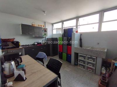 Apartamento de 2 alcobas en arriendo en Manila, Medellín, 127 m² · foto 4 de 15