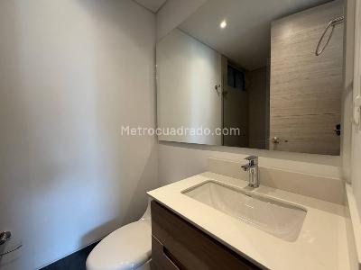 Apartamento de 2 alcobas en arriendo en El Poblado, Medellín, 87 m² · foto 15 de 15
