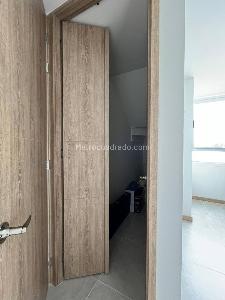 Apartamento de 3 alcobas en arriendo en Los Colegios, Rionegro, 122 m² · foto 12 de 20