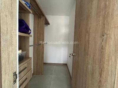 Apartamento de 3 alcobas en arriendo en Los Colegios, Rionegro, 122 m² · foto 14 de 20