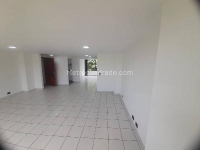 Apartamento de 3 alcobas en arriendo en Loma Del Campestre, Medellín, 137 m² · foto 3 de 20