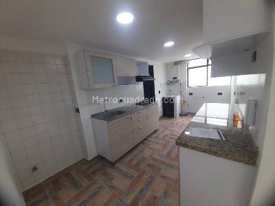 Apartamento de 3 alcobas en arriendo en Loma Del Campestre, Medellín, 137 m² · foto 5 de 20