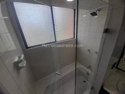Apartamento de 3 alcobas en arriendo en Loma Del Campestre, Medellín, 137 m² · foto 17 de 20