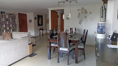 Apartamento de 3 alcobas en venta en El Poblado, Medellín, 145 m² · foto 3 de 20