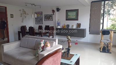 Apartamento de 3 alcobas en venta en El Poblado, Medellín, 145 m² · foto 4 de 20