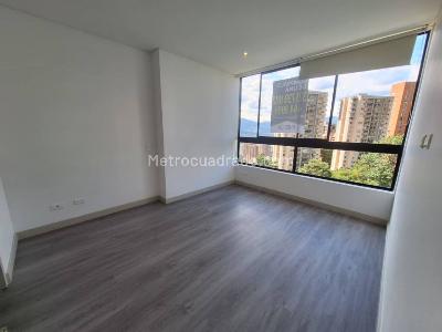 Apartaestudio en venta en El Tesoro, Medellín, 57 m² · foto 3 de 11