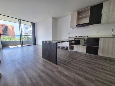 Apartaestudio en venta en El Tesoro, Medellín, 57 m² · foto 4 de 11