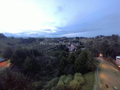 Apartamento de 2 alcobas en venta en Barro Blanco, Rionegro, 76 m² · foto 3 de 18