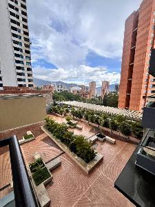 Apartaestudio en venta en El Tesoro, Medellín, 56 m² · foto 2 de 20