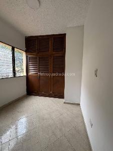Apartamento de 3 alcobas en arriendo en La America, Medellín, 75 m² · foto 19 de 19