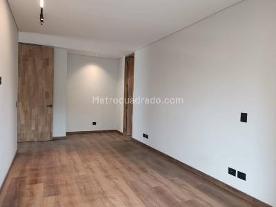 Apartamento de 2 alcobas en venta en Loma Del Campestre, Medellín, 179 m² · foto 12 de 20