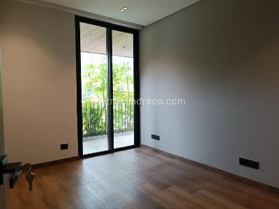 Apartamento de 2 alcobas en venta en Loma Del Campestre, Medellín, 179 m² · foto 13 de 20