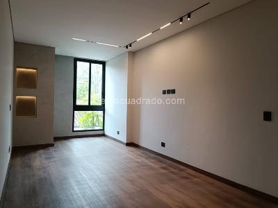 Apartamento de 2 alcobas en venta en Loma Del Campestre, Medellín, 179 m² · foto 14 de 20