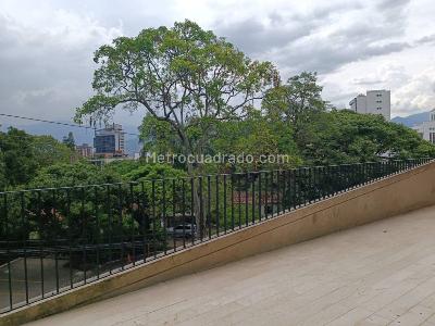 Apartamento de 2 alcobas en venta en Loma Del Campestre, Medellín, 179 m² · foto 4 de 20