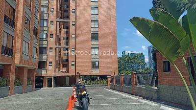 Apartamento de 3 alcobas en venta en El Poblado, Medellín, 120 m² · foto 19 de 20