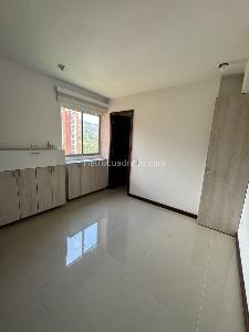 Apartamento de 3 alcobas en arriendo en Calasanz, Medellín, 78 m² · foto 9 de 18