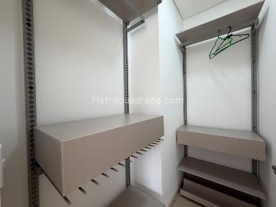 Apartamento de 1 alcoba en arriendo en El Poblado, Medellín, 50 m² · foto 11 de 12