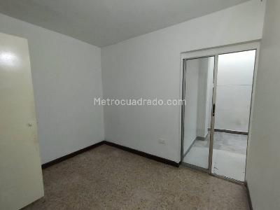 Apartamento de 4 alcobas en venta en Conquistadores, Medellín, 137 m² · foto 3 de 9